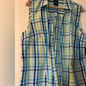 Basic Editions Multicolor Plaid Sleeveless Top with shirt collar.